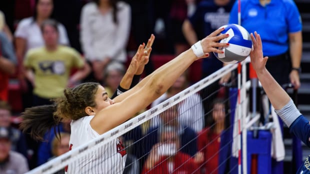 07_Bekka Allick_VB vs Georgia Tech NCAA Regional Semis 1207